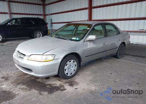 1998 Honda Accord Lx from USA, damaged, VIN 1HGCG5644WA235991